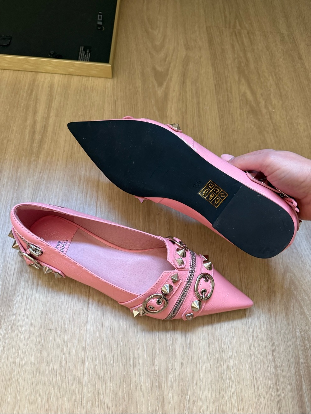 Jeffrey Campbell Roxine Flat - Picture 2 of 3